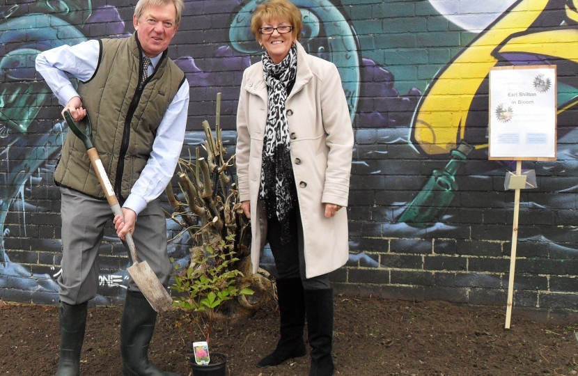 David Tredinnick and Cllr Janice Richards at the launch of Earl Shilton in Bloom