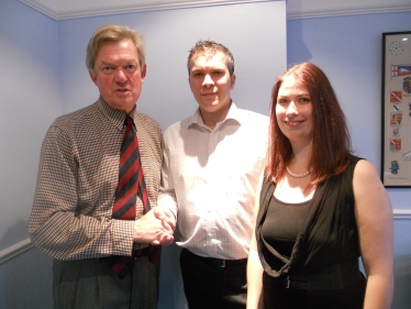 David Tredinnick MP with Paul and Elestren Vassalli of online start up Palestren